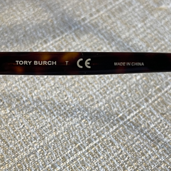 Tory Burch Tortoise Shell Sunglasses with Orange Case - Picture 4 of 10